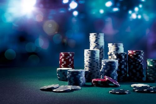 Antarmuka okejp menampilkan pasar sepakbola, kasino langsung, dan permainan slot dalam satu platform
